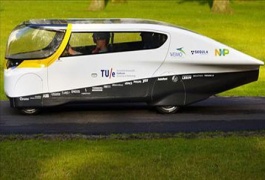 با نخستین خودرو خورشیدی خانواده در جهان آشنا شوید-تصاویر