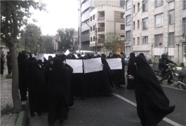 تصاویر: تجمع اعتراضی بانوان به جشن کاخ