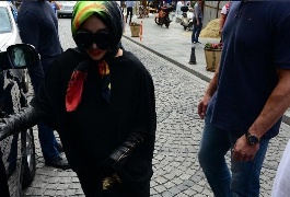 حضور با حجاب "لیدی‌گاگا" در ترکیه