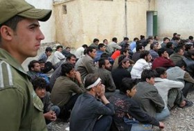 ایران 181 مهاجر غیرقانونی پاکستانی را تحویل این کشور داد