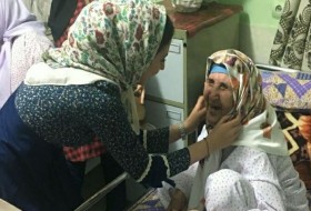 تکریم مقام مادر از سوی دانشجویان دانشگاه علوم پزشکی زابل  در خانه سالمندان+تصاویر
