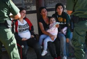 اوضاع بحرانی اردوگاه مهاجران در آمریکا