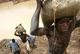 شکایت از اپل، گوگل، مایکروسافت‌و دل به خاطر کشته‌شدن کودکان کار در کنگو