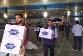 گزارش تصویری/توزیع 6 هزار بسته غذایی در سیستان