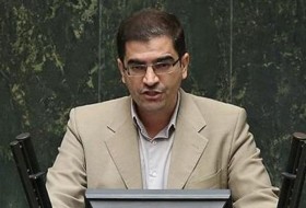 قاضی‌زاده هاشمی: مجلس در بحث کفاشیان وزیر ورزش را نشانه می‌گیرد