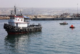 نجات ۵ سرنشین شناور صیادی در دریای عمان