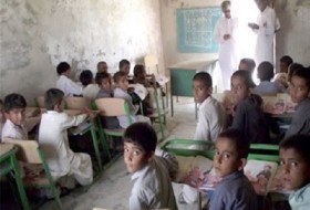 سراب سوادآموزی در سایه کمبود سرانه آموزشی/ فاصله سیستان و بلوچستان از شاخص‌های کشوری، معنادار است