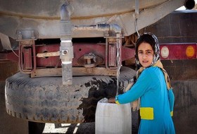 اعزام تانکرهای سایر استان‌ها به خوزستان/ توزیع ۴۰۰ هزار لیتر آب